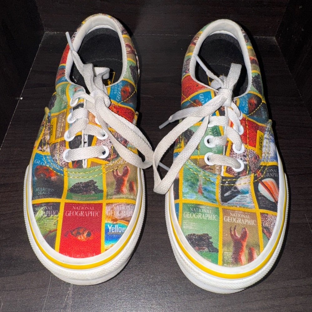 National Geographic Multicolor Canvas VANS youth size 1.5